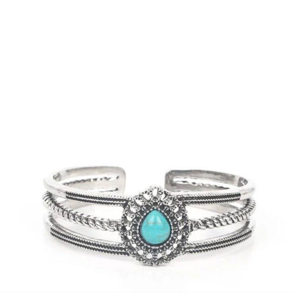 paparazzi Jewelry - Paparazzi Elemental Escape Silver and Blue Bracelet